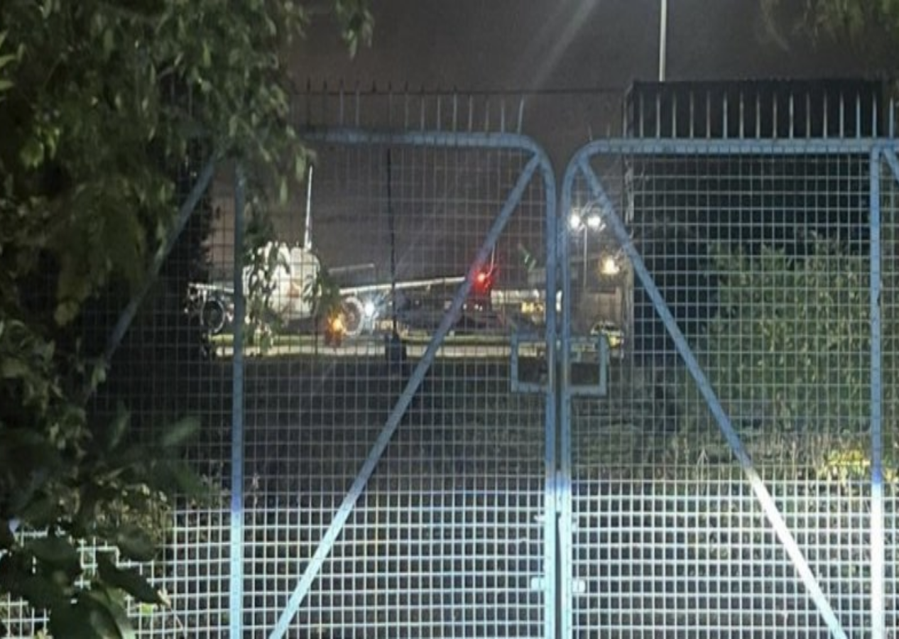 Dalaman-Manchester uçağında bomba paniği: Savaş uçakları eşliğinde indirildi