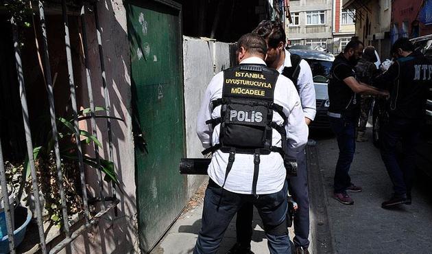 775 kilo esrar, 100 kilo eroin, 166 bin 271 uyuşturucu hap...