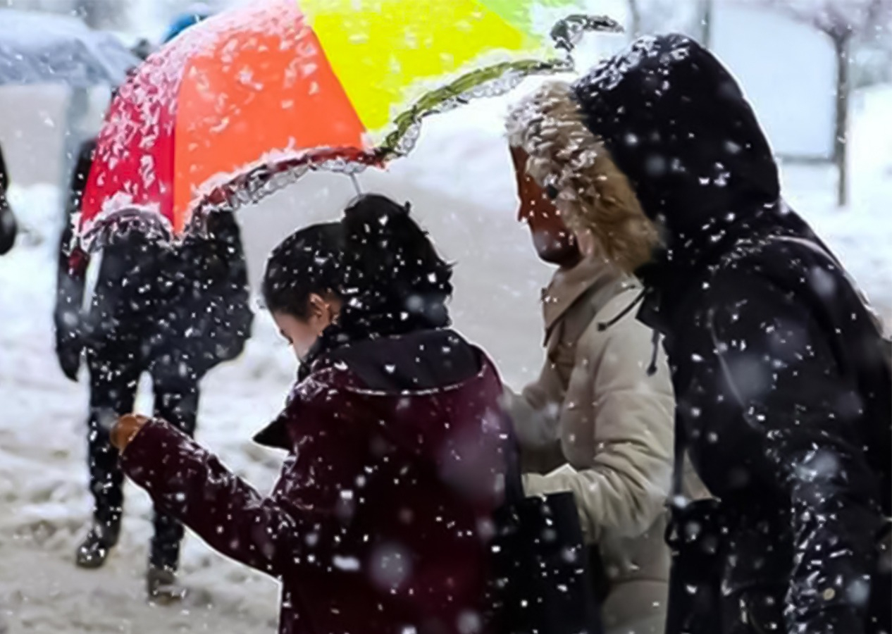 Meteoroloji'den sağanak ve yoğun kar uyarısı! İstanbul dahil çok sayıda kente geliyor... İşte 13 Aralık Cuma hava durumu raporu...