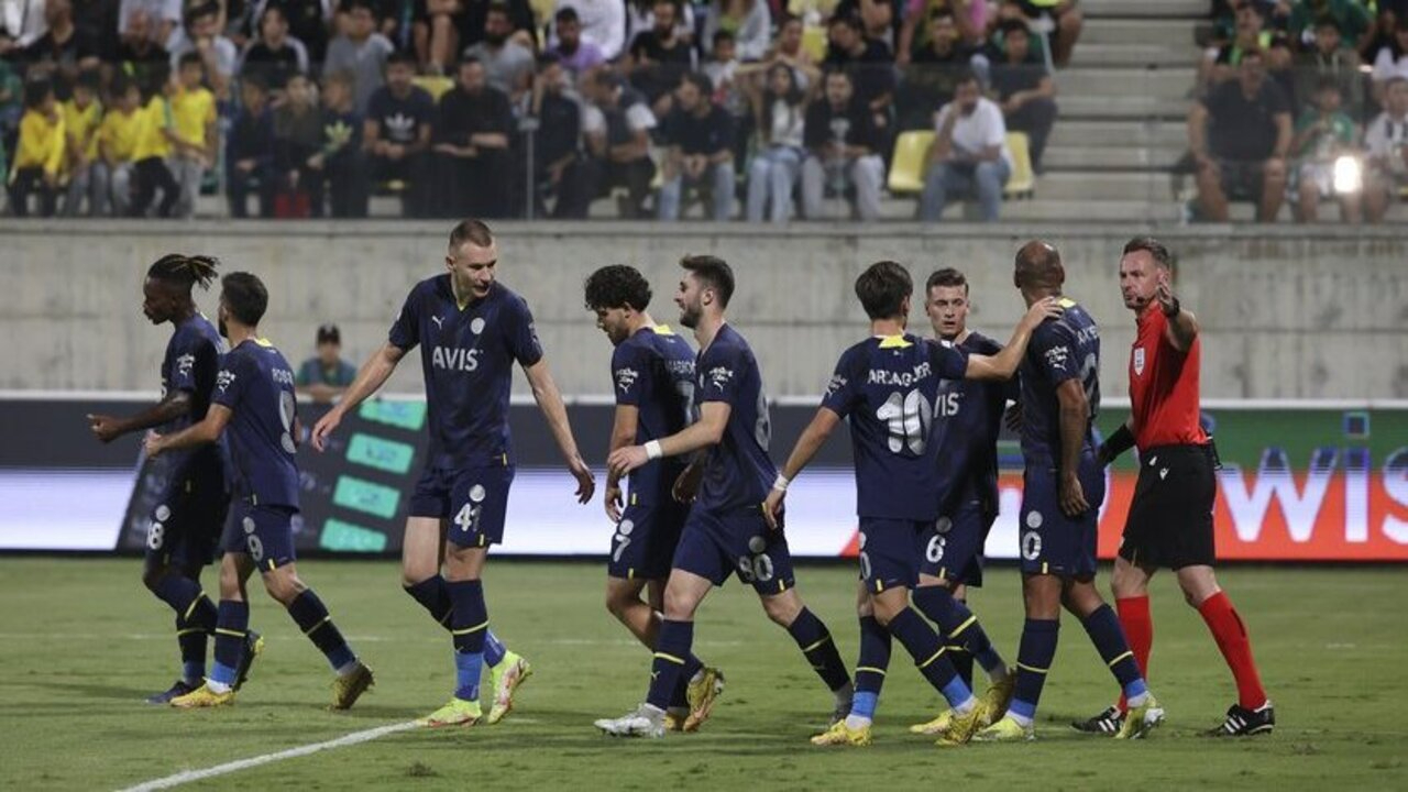 Fenerbahçe turu garantiledi! İşte UEFA Avrupa Ligi B Grubu'nda puan durumu...