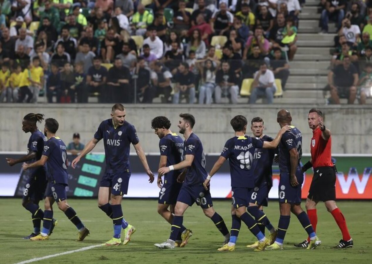 Fenerbahçe turu garantiledi! İşte UEFA Avrupa Ligi B Grubu'nda puan durumu...