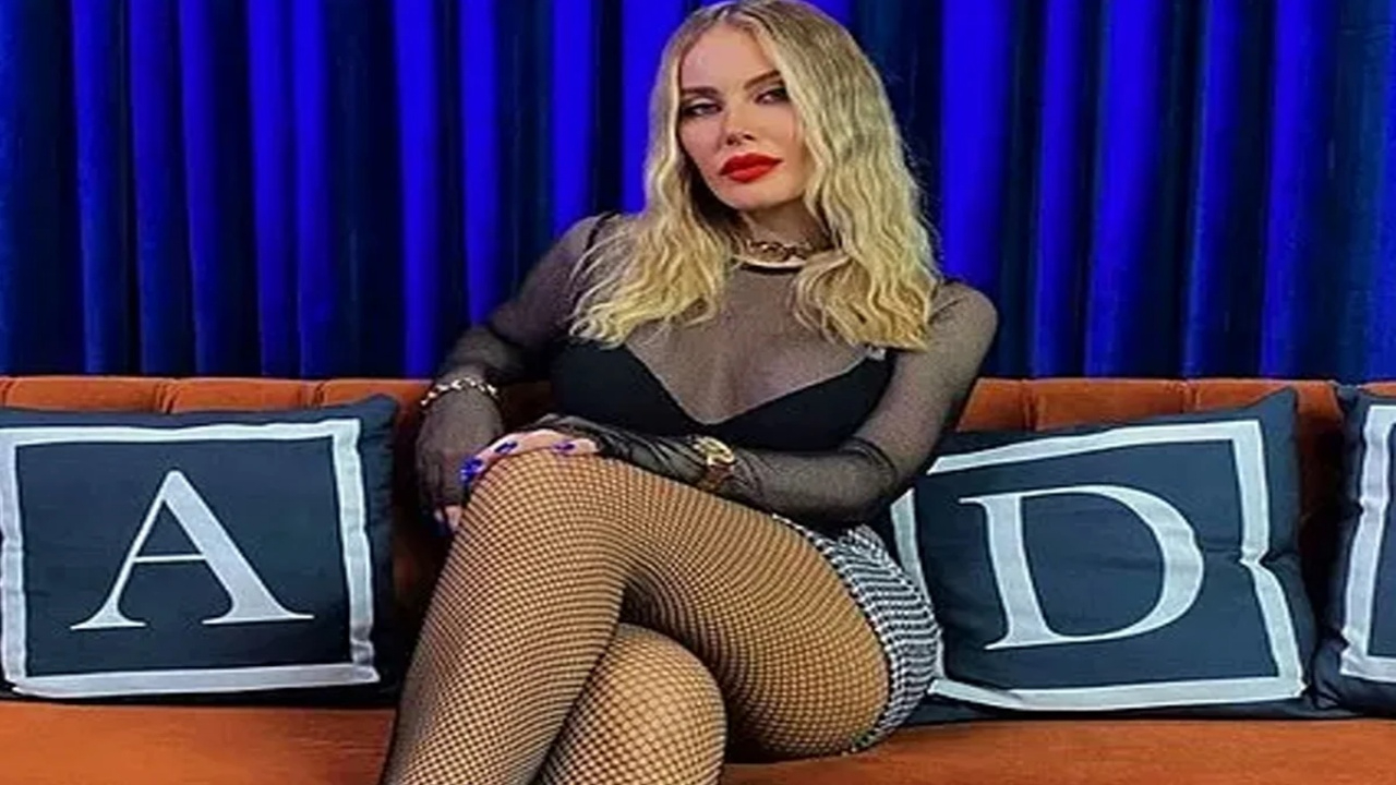Hande Sarıoğlu: Taytımı Giyer, Sergilerim! Kimler İstedi de Vermedim
