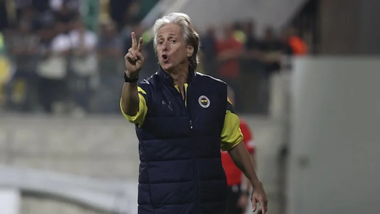 Fenerbahçe Teknik Direktörü Jorge Jesus AEK Larnaca maçı sonrası: Rennes ile grup liderliği için oynayacağız