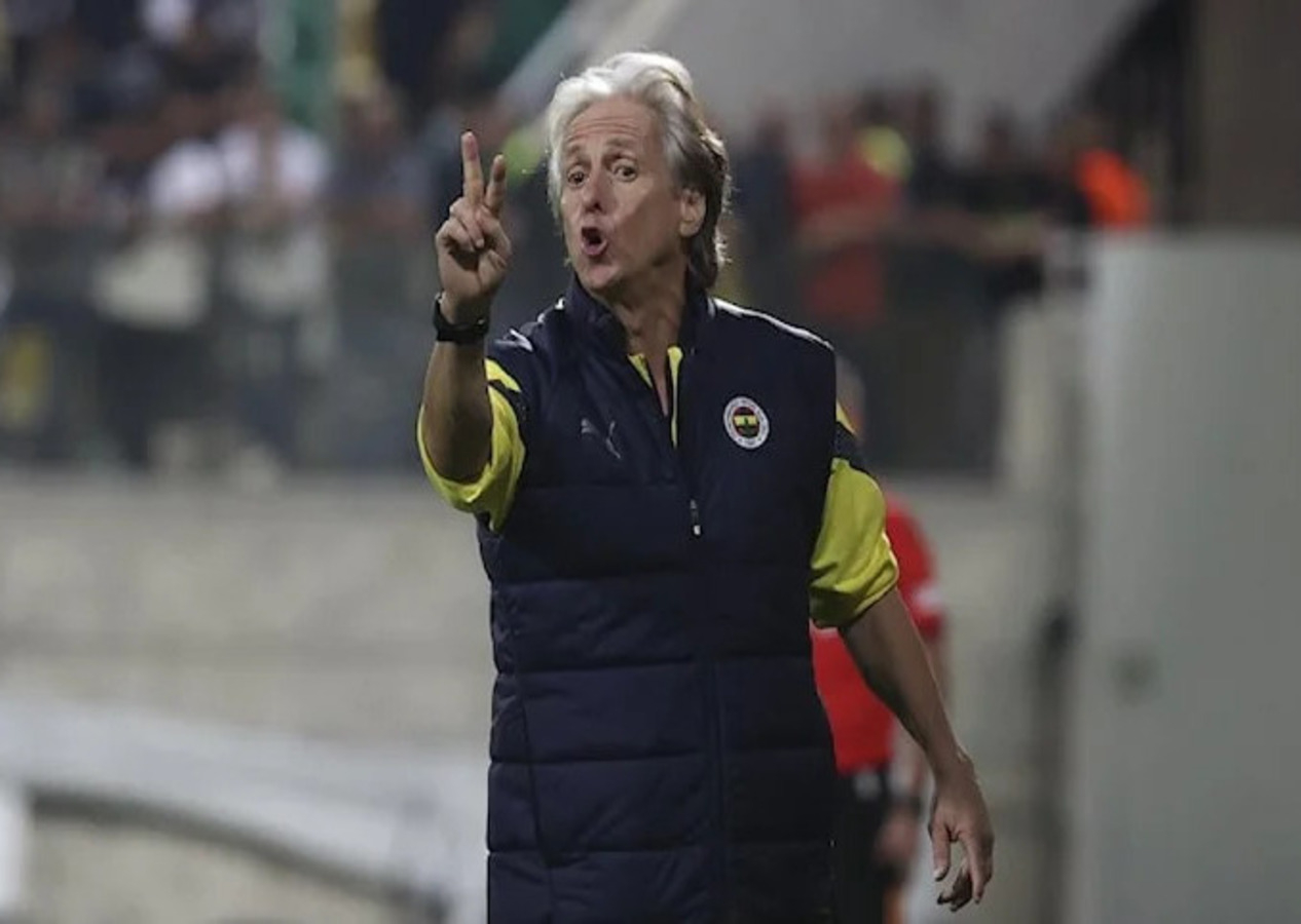 Fenerbahçe Teknik Direktörü Jorge Jesus AEK Larnaca maçı sonrası: Rennes ile grup liderliği için oynayacağız