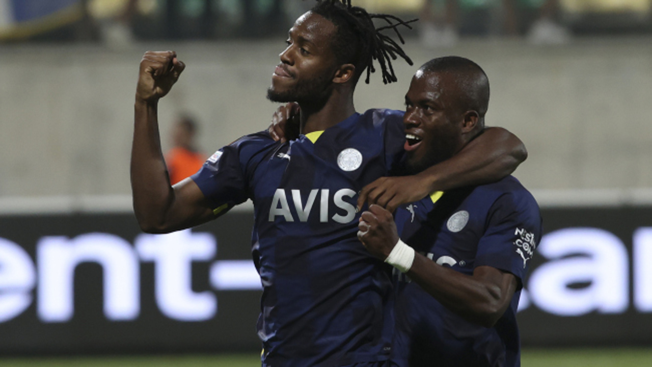 Fenerbahçe AEK Larnaca'yı deplasmanda 2-1 mağlup etti