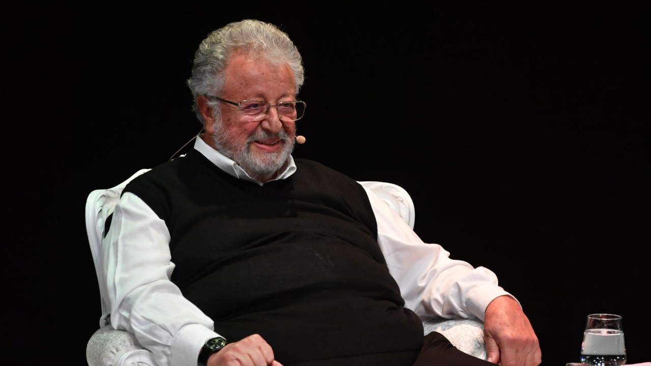 ‘Metin Akpınar’ı saygıdeğer görmüyoruz’