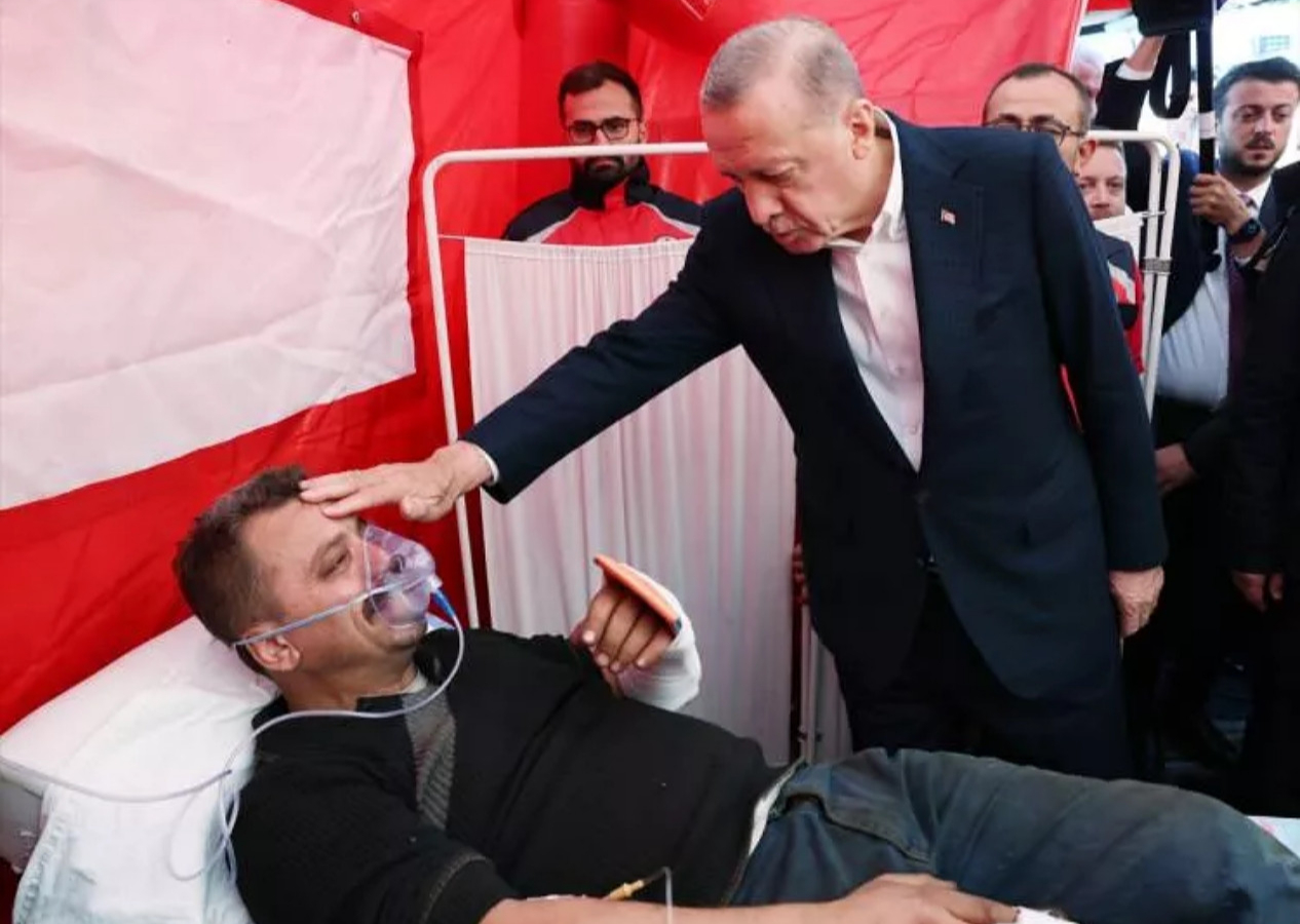 Cumhurbaşkanı Erdoğan, maden faciasının yaşandığı Bartın'da! Yaralanan işçileri ziyaret etti!