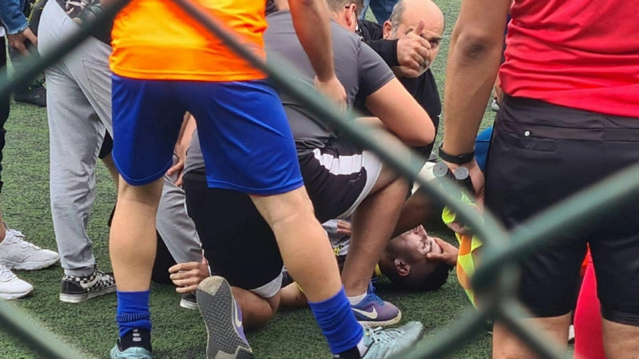 Futbol sahasında korkutan an! Genç oyuncunun maç sırasında kalbi durdu...