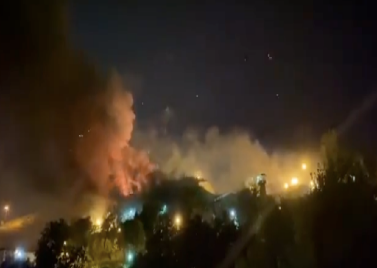 İran Evin Hapishanesi'nde yangın! Silah sesleri yükseliyor