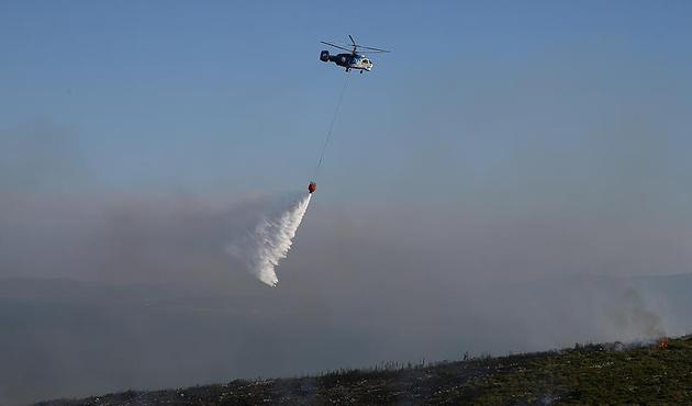 İzmir'de yangın söndürme helikopteri baraja düştü