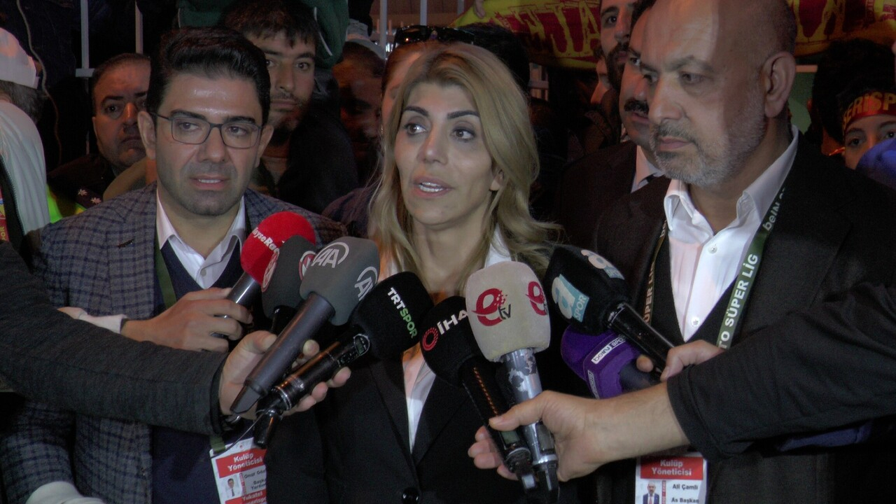 Kayserispor - Galatasaray maçı sonrası Berna Gözbaşı: Zorluklara rağmen…