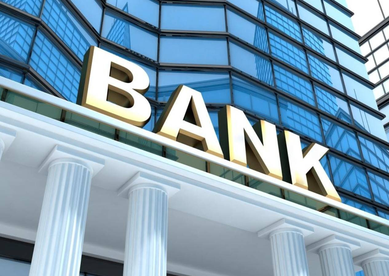Dev banka batıyor iddiası sonrası telaş başladı!