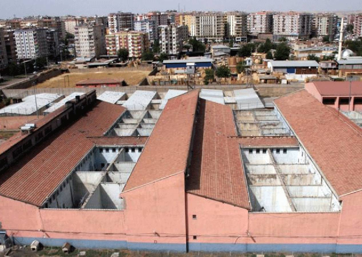 Bir dönemin kara lekesi Diyarbakır Cezaevi müzeye dönüşüyor