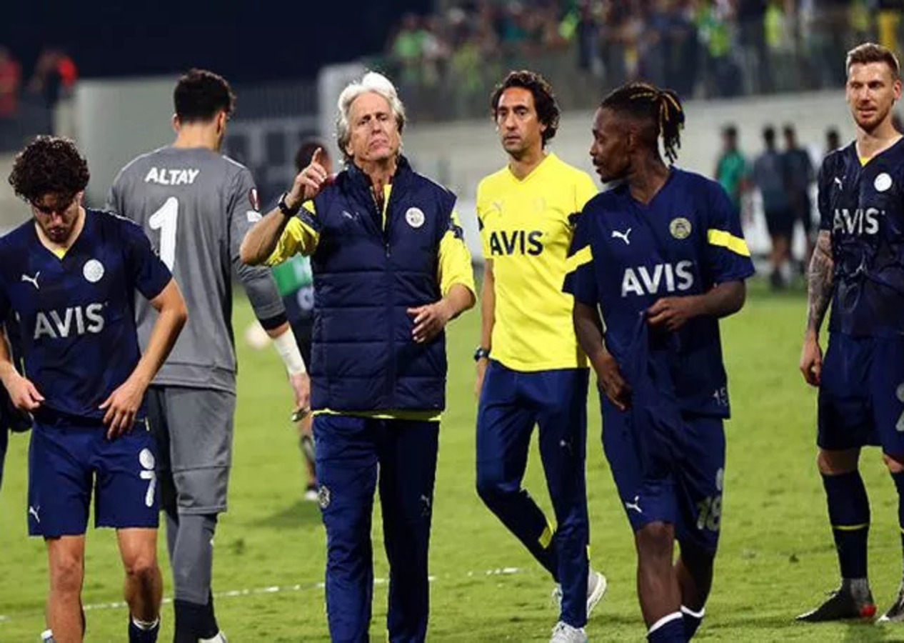 Gecenin maçını spor yorumcuları değerlendirdi: Bu gidişatla, Fenerbahçe 103 golü geçer...