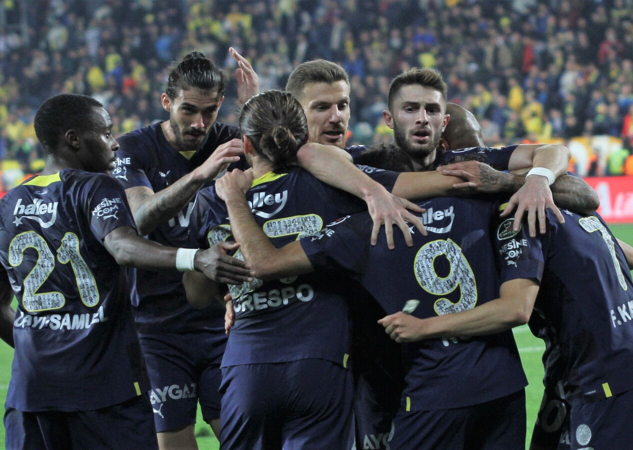 Ankaragücü - Fenerbahçe maçı geniş özeti, golleri ve maçtan unutulmaz kareler...