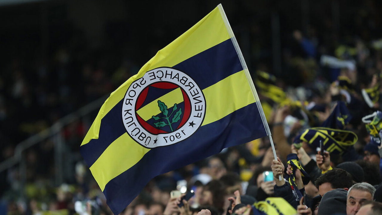 Fenerbahçe'den Cumhuriyet'in 100. yılına özel arma