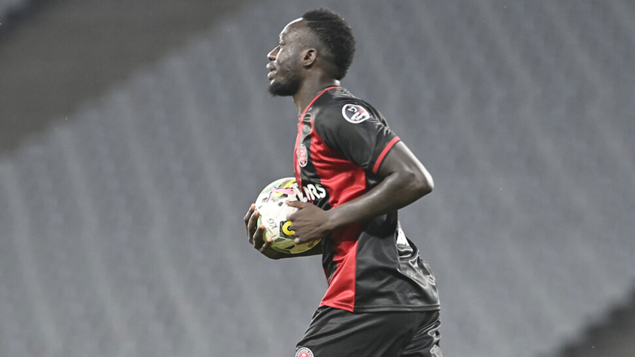 Galatasaray Diagne'yi arıyor