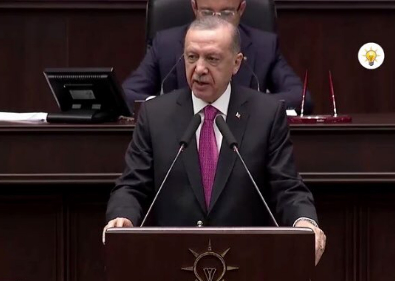 Cumhurbaşkanı Erdoğan'dan CHP'li vekilin çekiçli şovuna tepki: Acilen değişmeli!