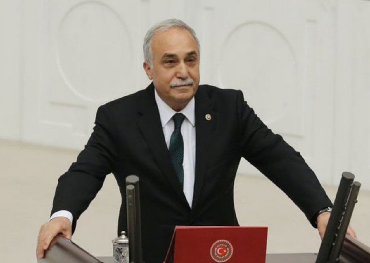 AK Parti Milletvekili Ahmet Eşref Fakıbaba parti ve milletvekilliğinden istifa etti!