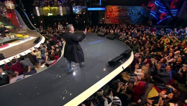 Beyaz Show podyumunda "Çocuklar Duymasın" rüzgarı!