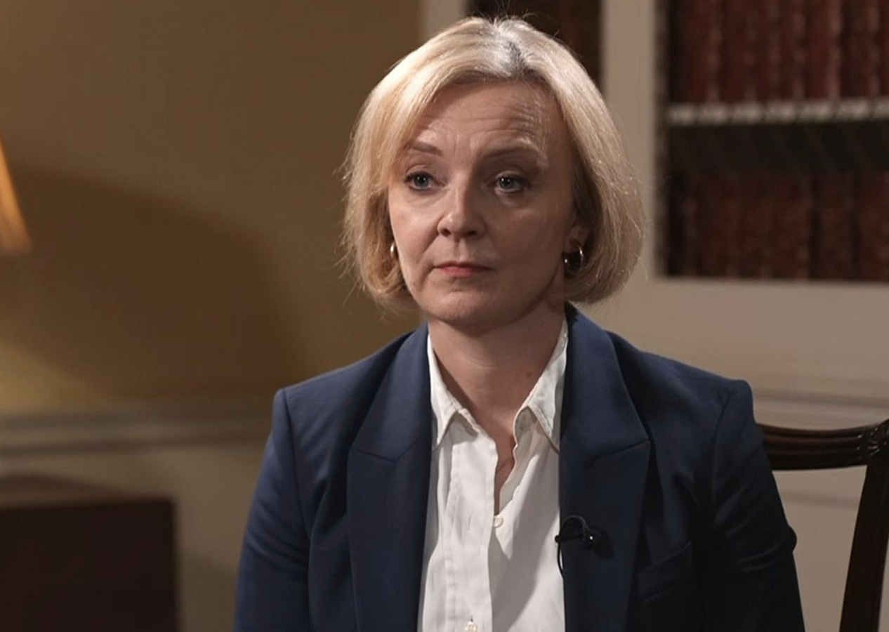 İngiltere Başbakanı Liz Turss istifa etti