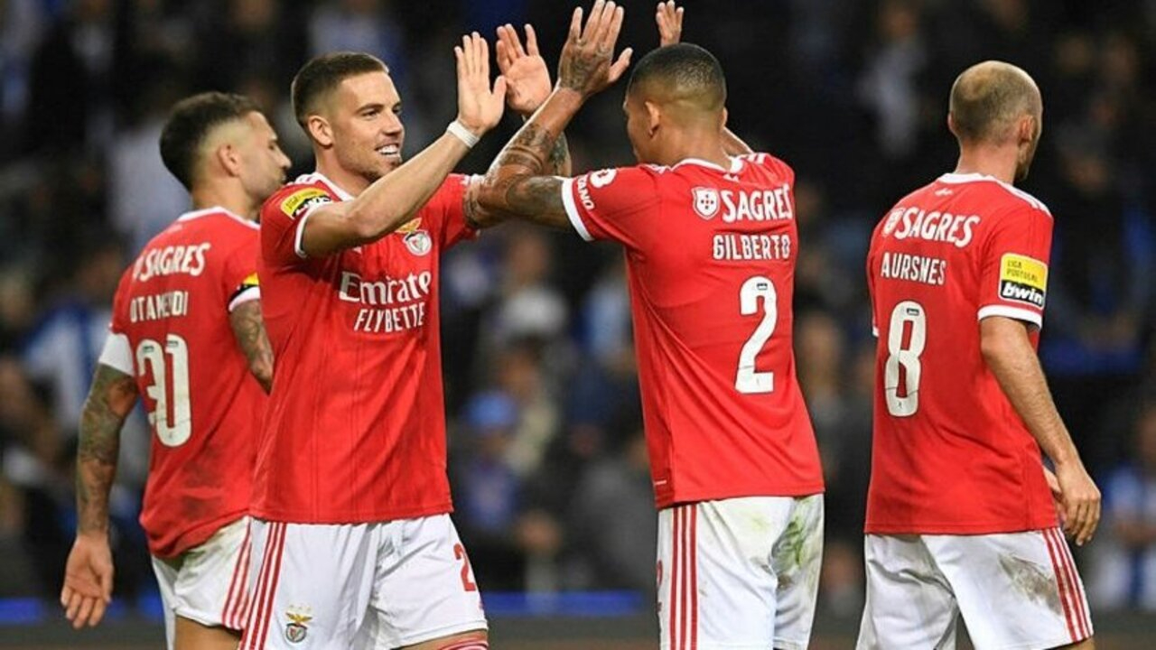 Benfica ejderi yıktı, Porto'yu devirdi! 2020'den sonra ilk kez...