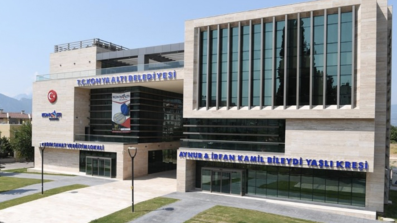 Sahte diploma ile Konyaaltı Belediyesine girip zimmetine para geçirdiği iddia ediliyor: Yeni ayrıntı ortaya çıktı