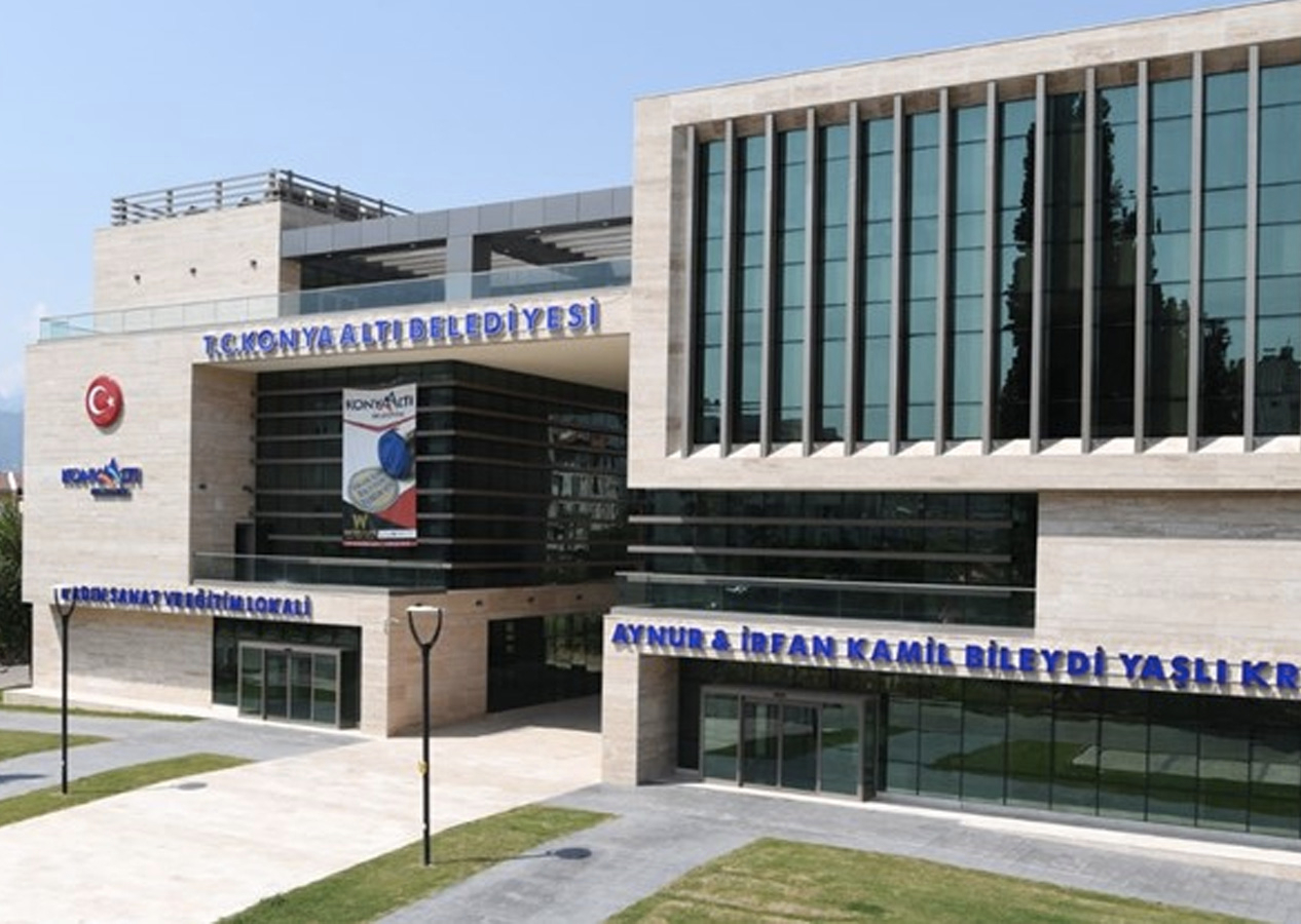 Sahte diploma ile Konyaaltı Belediyesine girip zimmetine para geçirdiği iddia ediliyor: Yeni ayrıntı ortaya çıktı