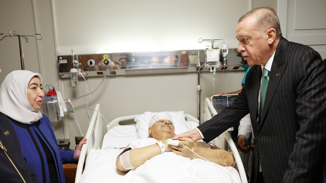 Cumhurbaşkanı Erdoğan, trafik kazası geçiren Yıldırım'ı ziyaret etti
