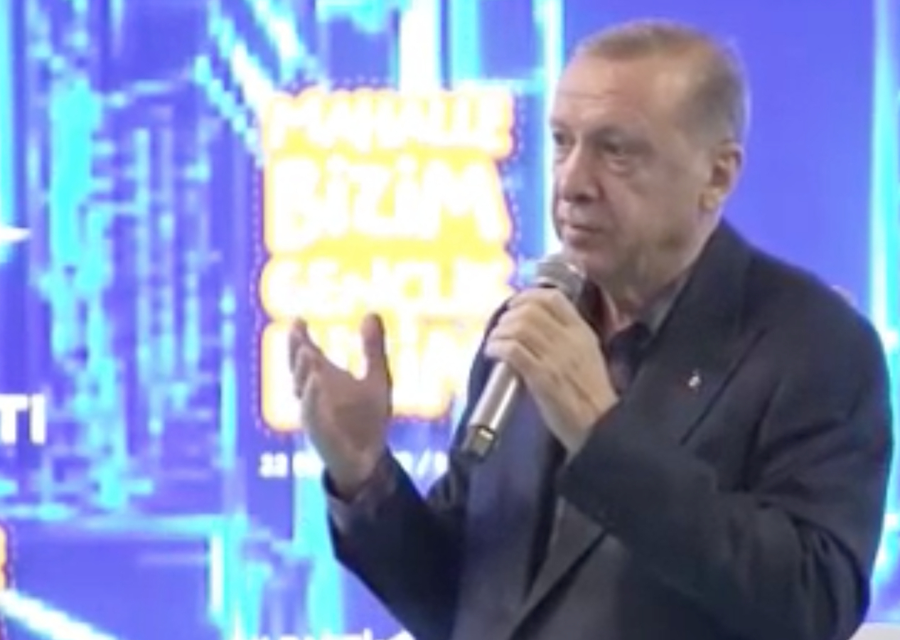 Cumhurbaşkanı Erdoğan gençlerle "dua" şiirini okudu