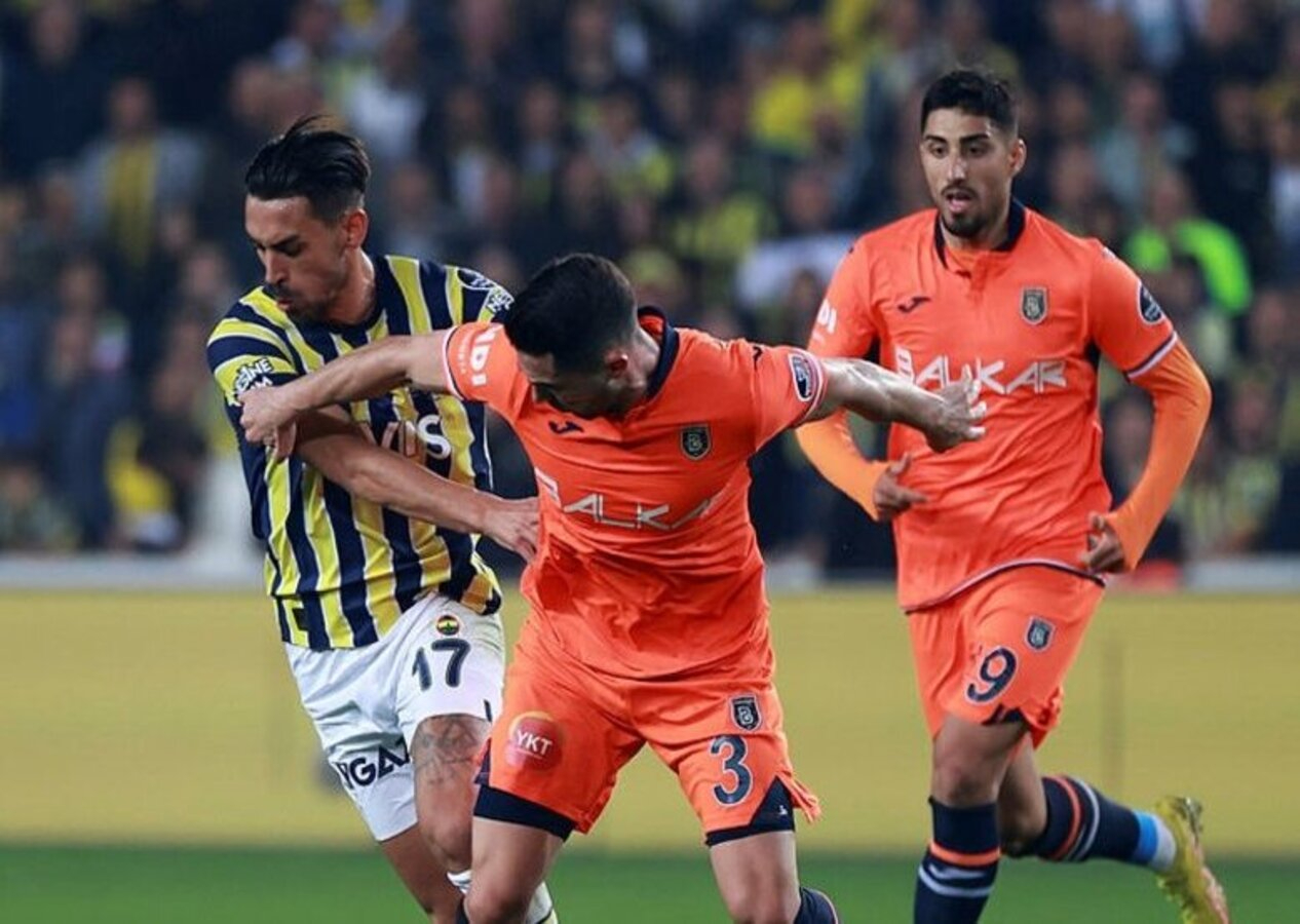 Fenerbahçe, Başakşehir karşısında penaltı bekledi! Zorbay Küçük devam dedi...
