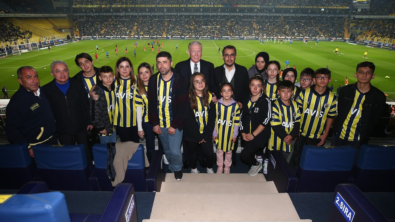 Fenerbahçe, yaralanan maden işçilerinin çocuklarını ağırladı!