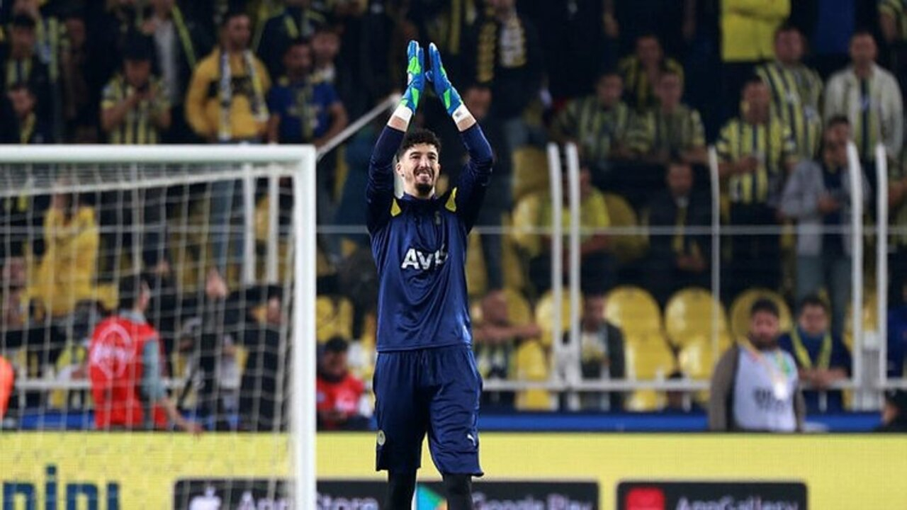 Fenerbahçe kalecisi Altay Bayındır'dan şampiyonluk yorumu: Bir maçlık galibiyetle...