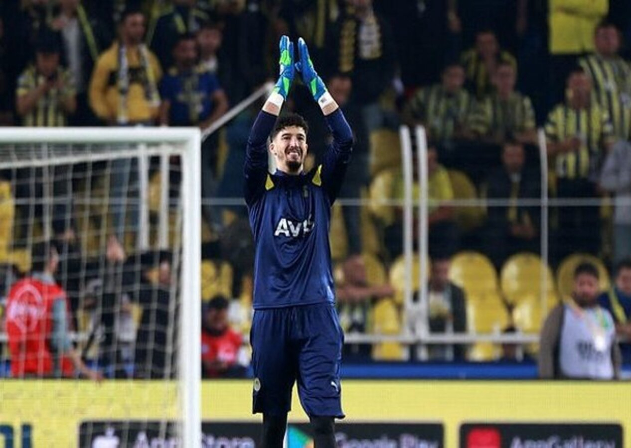 Fenerbahçe kalecisi Altay Bayındır'dan şampiyonluk yorumu: Bir maçlık galibiyetle...