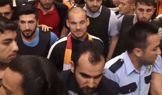Sneijder'e yeni transfer gibi karşılama!