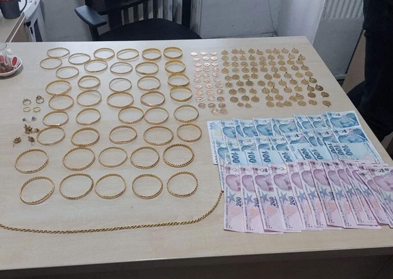 Akrabasının evine hırsız gönderdi, altınlarını ve paralarını çaldırdı