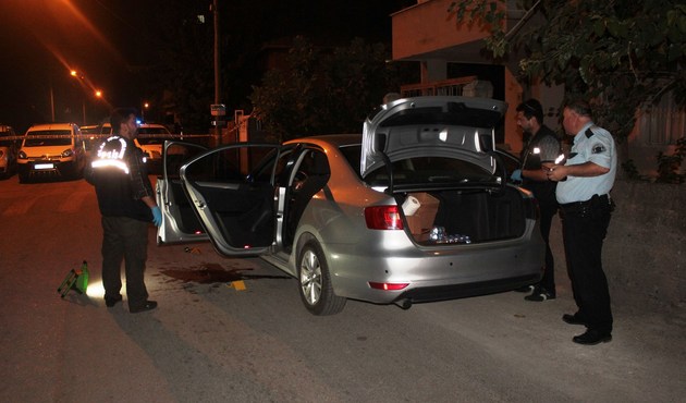 Osmaniye Belediye Başkanı'nın yakın korumasına silahlı saldırı...
