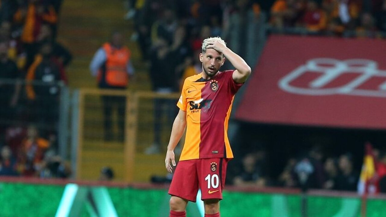 Galatasaray'ın golü ofsayta takıldı! Yan hakem tereddütsüz bayrağını kaldırdı...