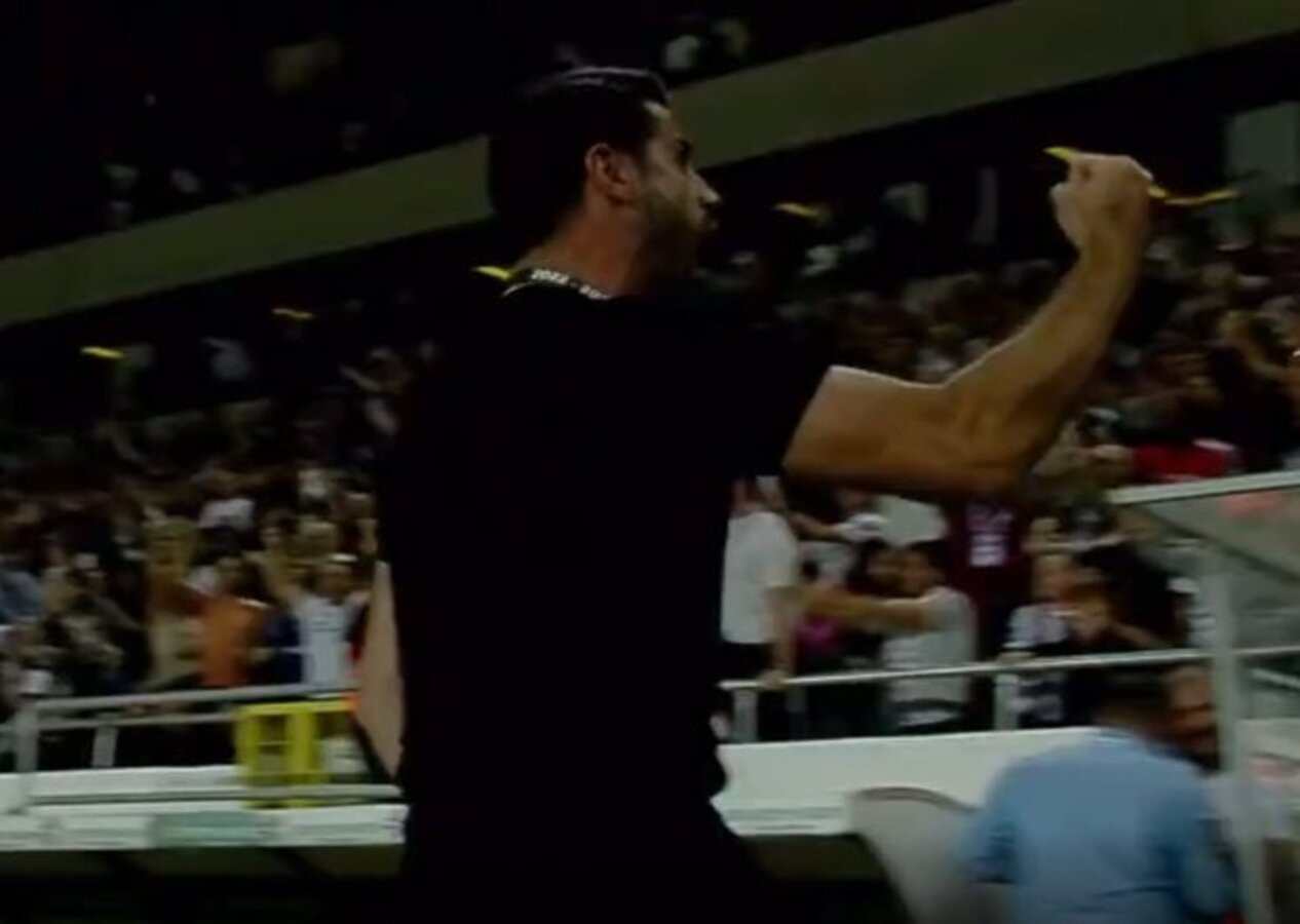 Volkan Demirel'den gol sonrası kontrolsüz sevinç! Başarılı teknik adam adeta çılgına döndü...