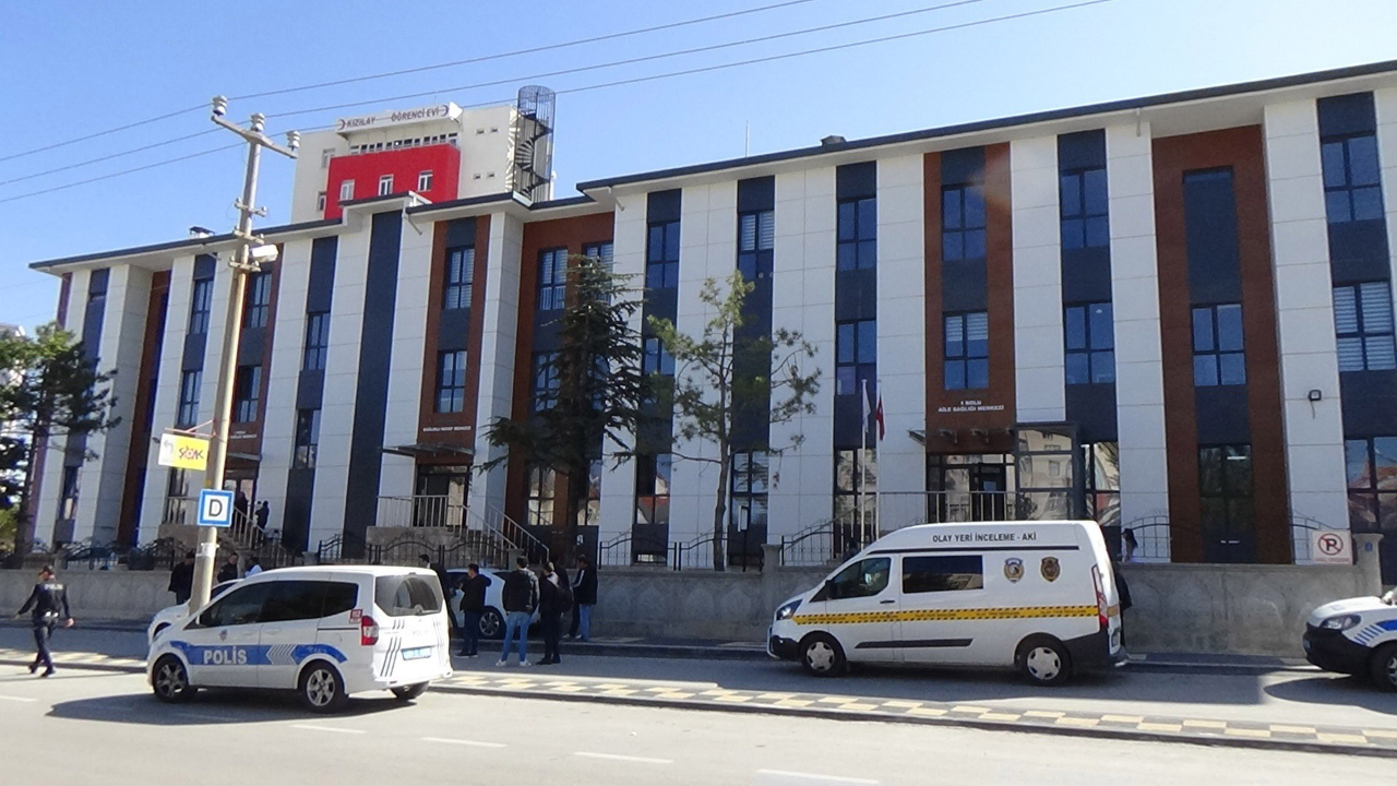 Karaman'da silahlı saldırıda yaralanan hemşire yaşam mücadelesi veriyor