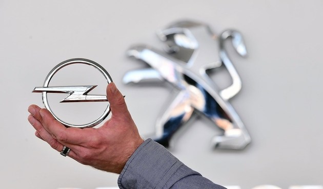 AB'den Peugeot'un Opel'i satın almasına onay...