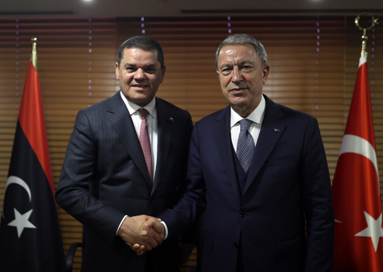 Bakan Akar, mevkidaşları Dibeybe ve Hasanov ile görüştü