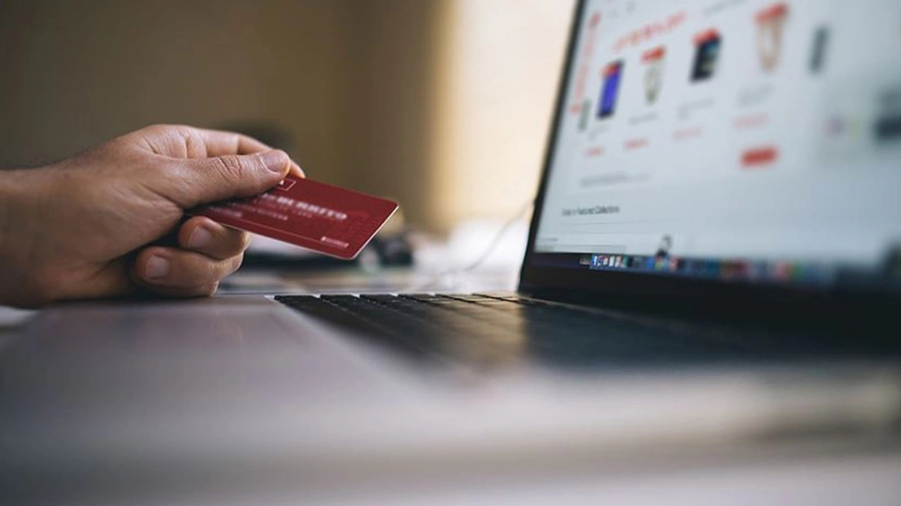 'Efsane Cuma indirimleri' öncesi Ticaret Bakanlığı harekete geçti! Bu ifadeler artık yasak!