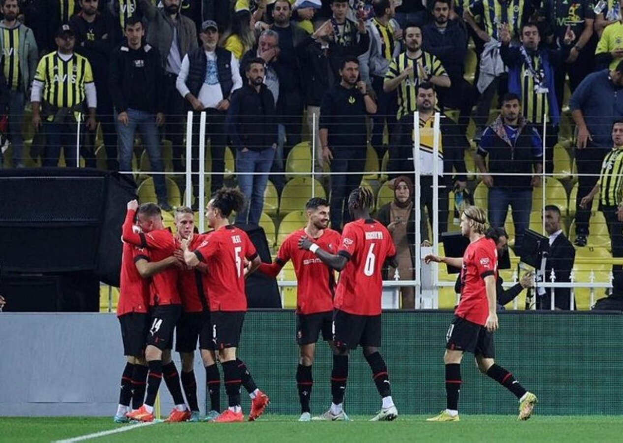Fenerbahçe - Rennes maçında gol VAR'dan döndü!  Misafir ekibin golü iptal edildi...