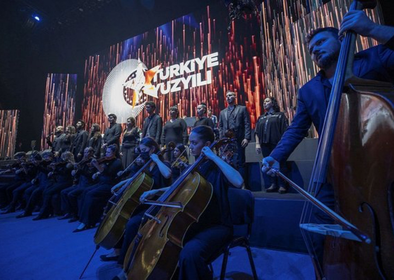 Türkiye Yüzyılı şarkısı büyük beğeni topladı! İşte Türkiye Yüzyılı şarkı sözleri...