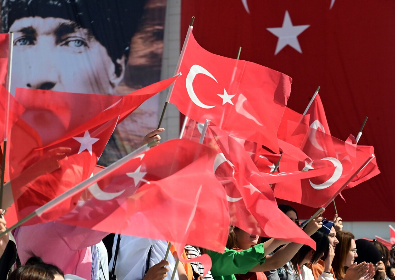 Türkiye Cumhuriyeti 99 yaşında: Genci, yaşlısı herkes ilk günkü heyecanla kutluyor