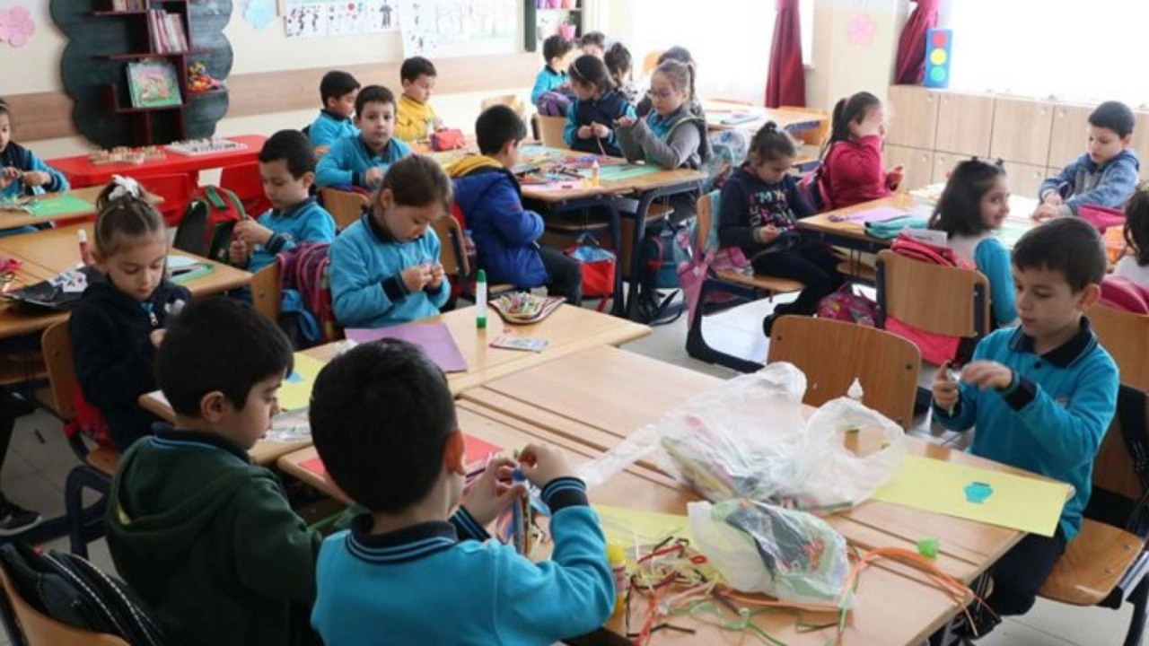 Eğitimde zorunlu yaş sınırı değişti!