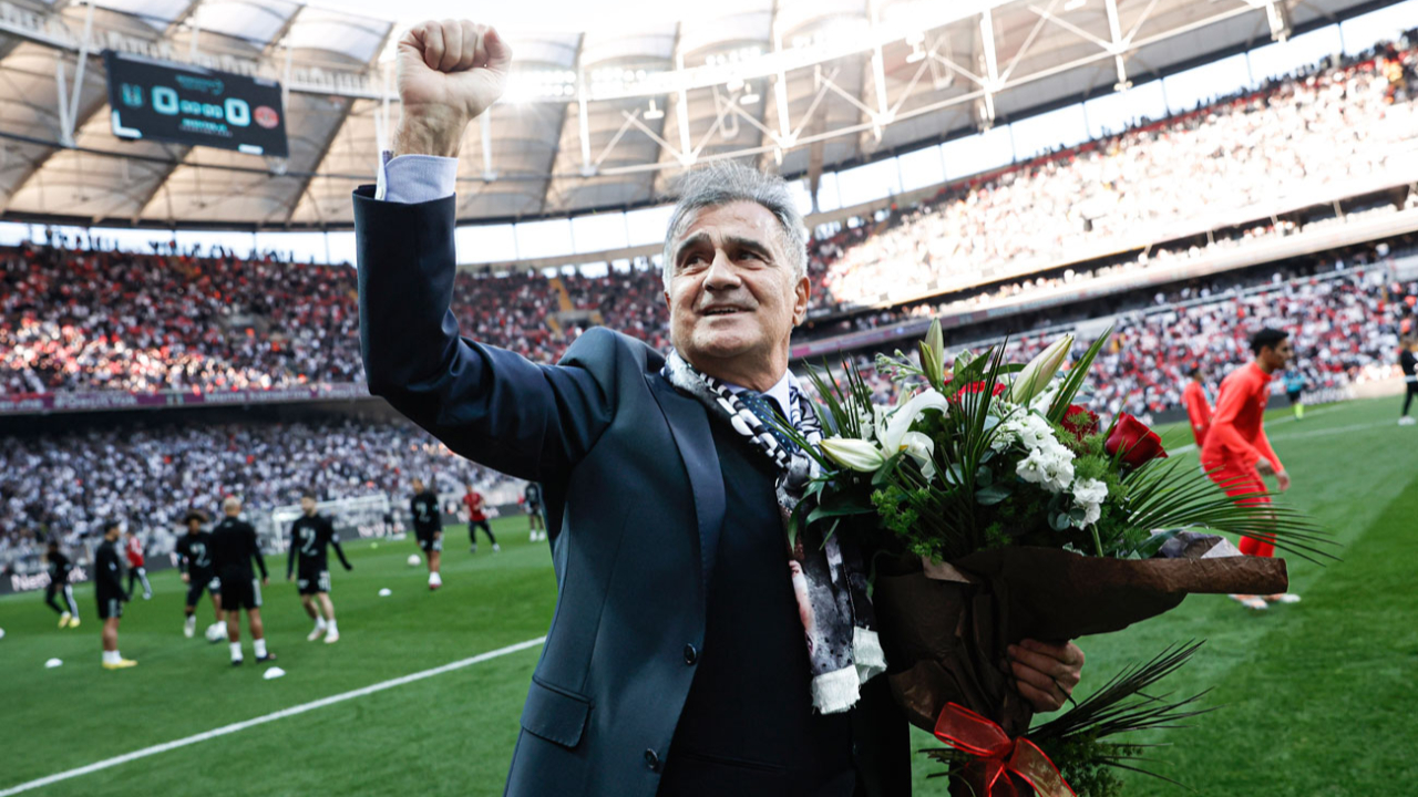 Şenol Güneş çiçeklerle karşılandı