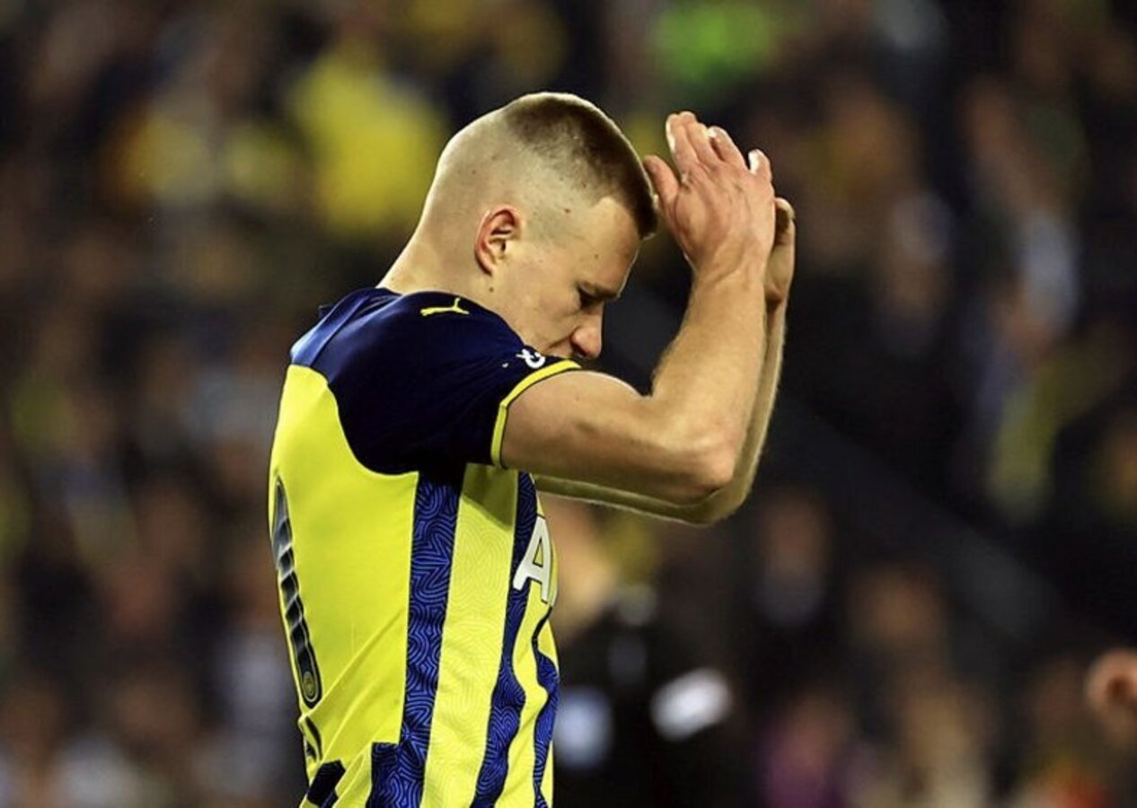 Attila Szalai'den İstanbulspor - Fenerbahçe maçında büyük hata! Geri pas golle sonuçlandı...