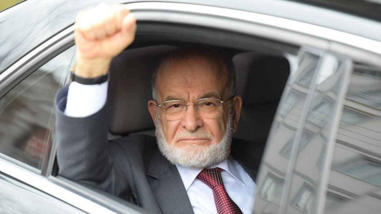Karamollaoğlu sosyalist şairin şiirini okudu